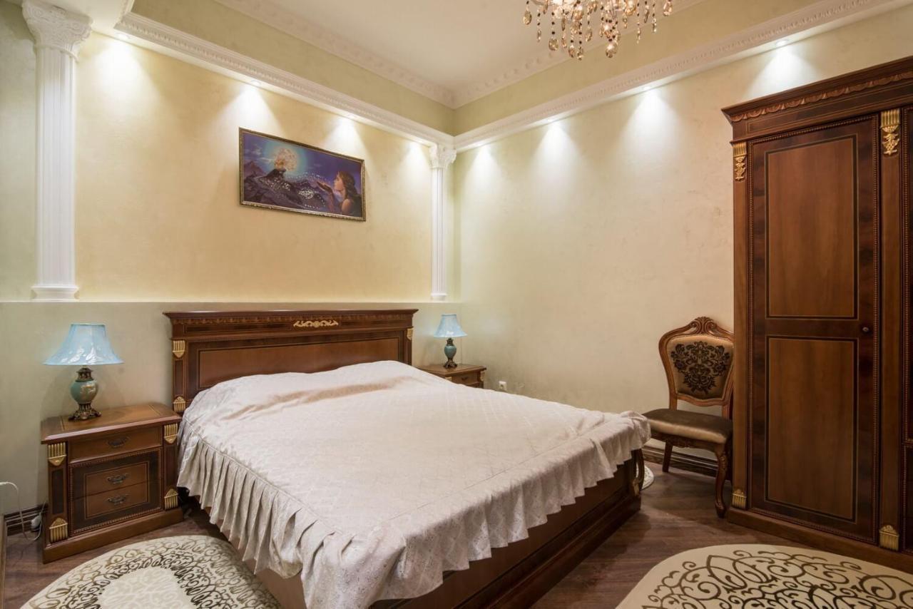 Panskiy Dvir Chernivtsi Exterior foto