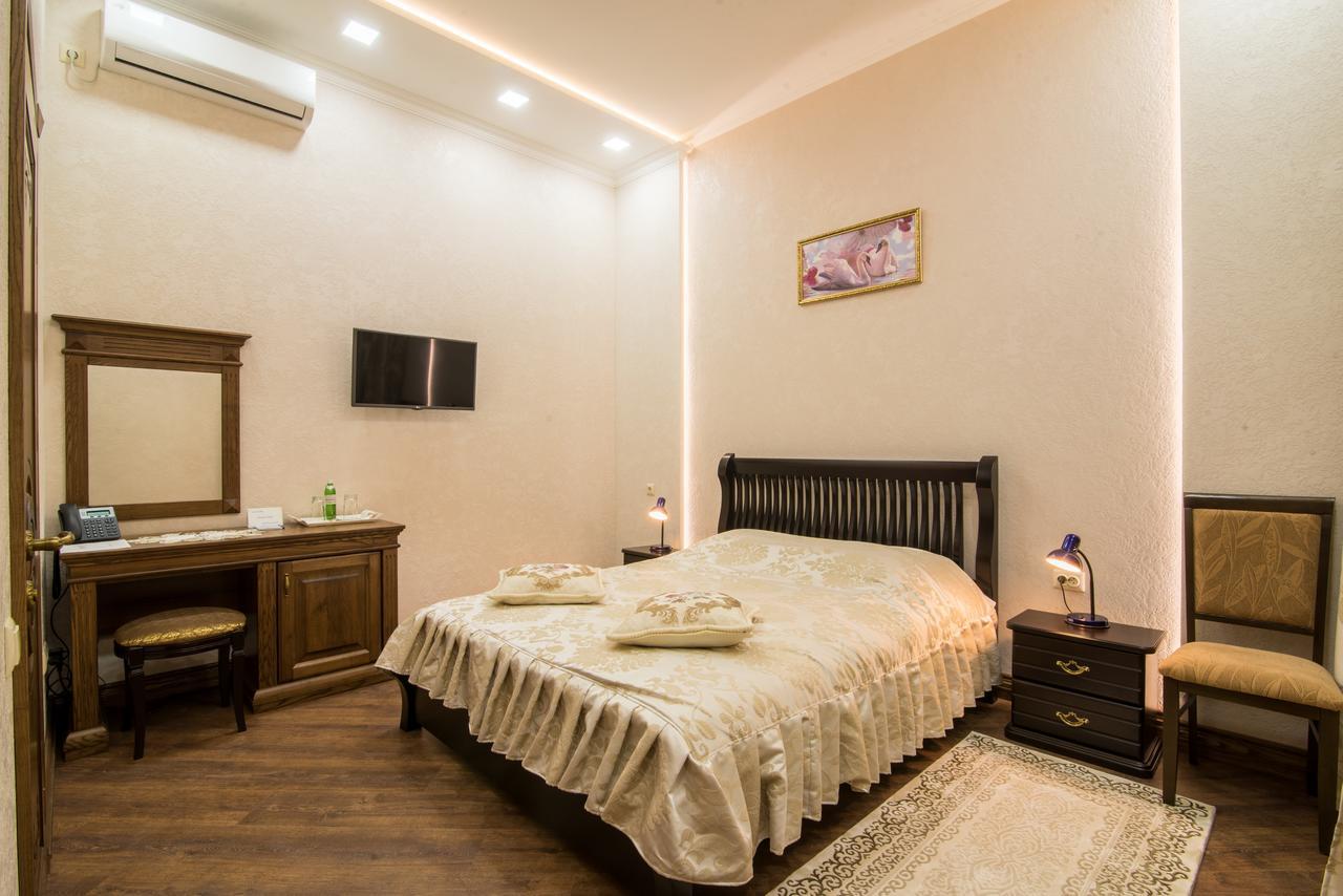 Panskiy Dvir Chernivtsi Exterior foto
