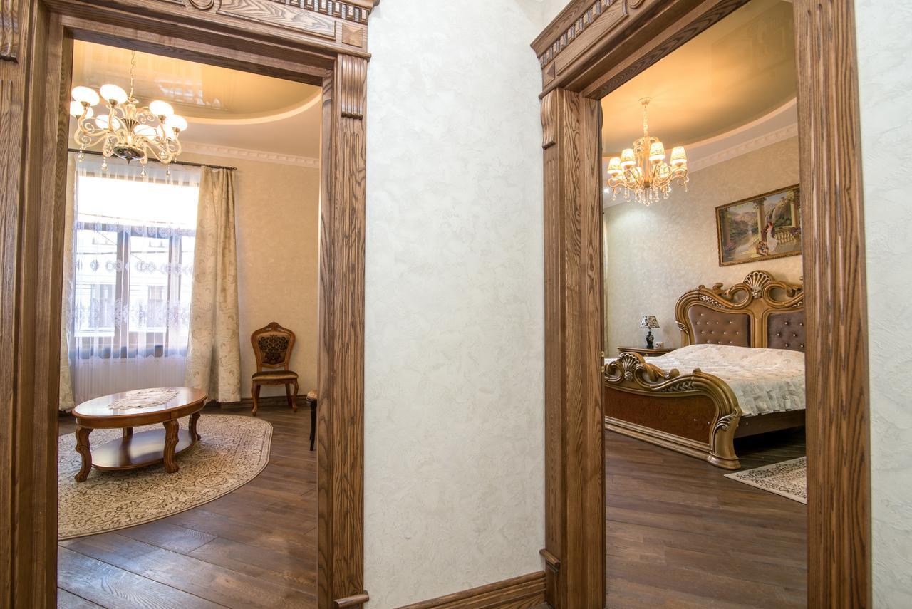Panskiy Dvir Chernivtsi Exterior foto