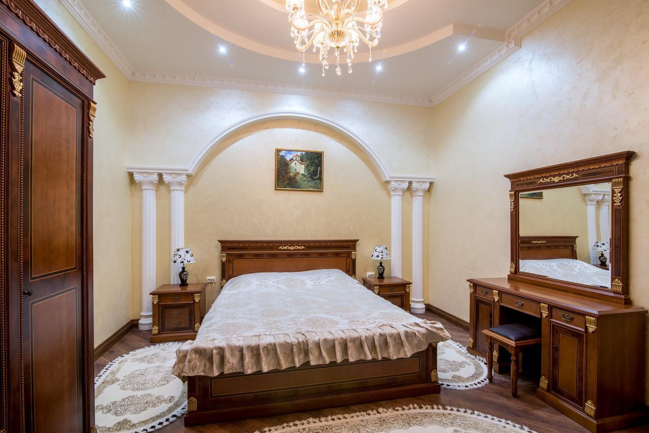 Panskiy Dvir Chernivtsi Exterior foto
