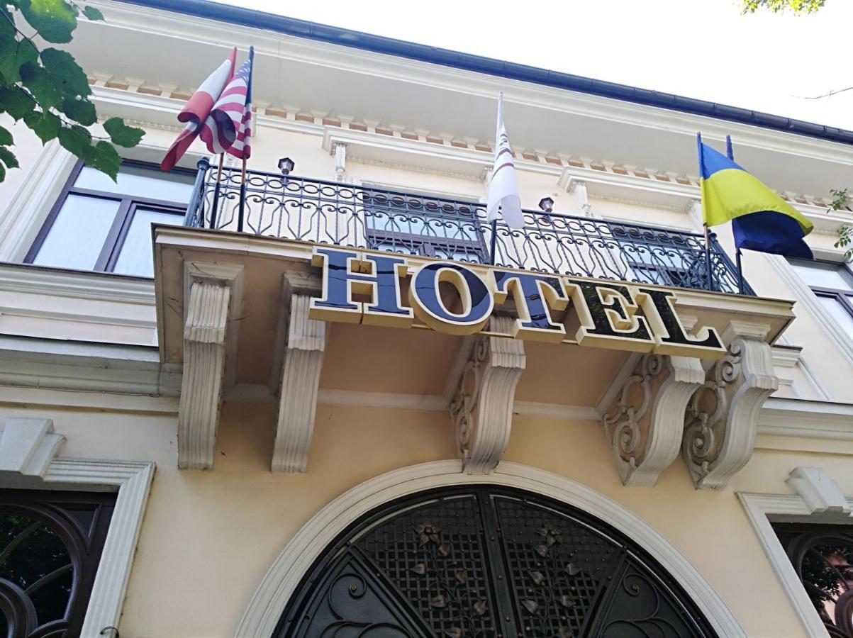 Panskiy Dvir Chernivtsi Exterior foto